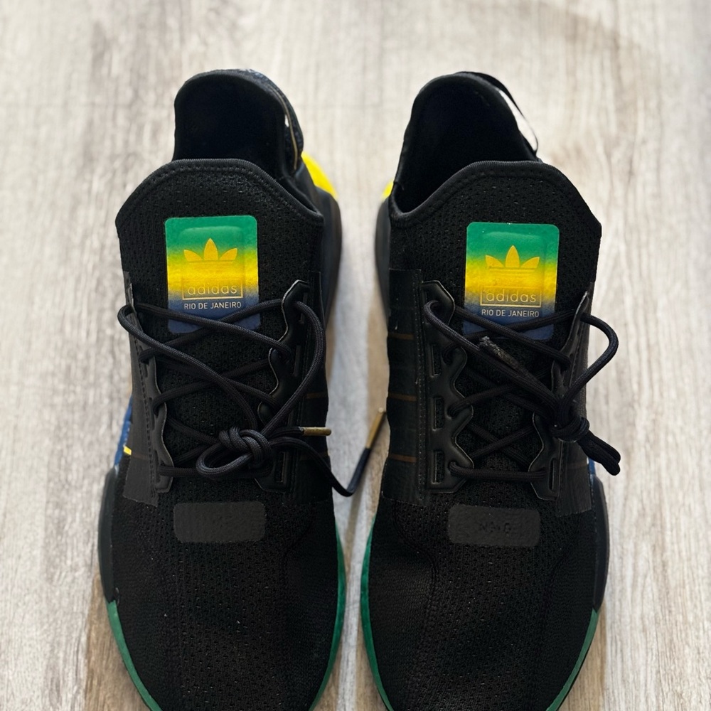 NMD R1 V2 Rio de Janeiro - Picture 2 of 3